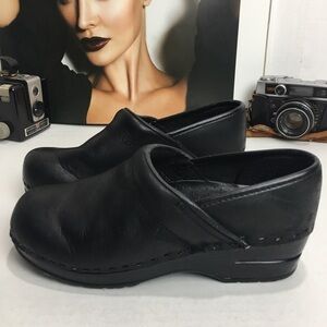 Bjorndal Black Leather Clogs